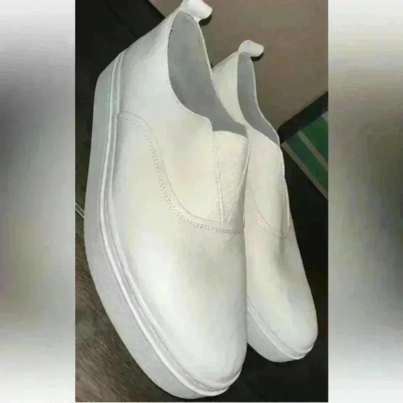 Eileen Fisher Byrdy White Leather Slip-on Sneaker Size 10 - Picture 1 of 4